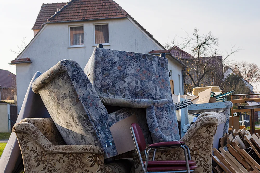 Sperrmüll Container - Haushaltsauflösung oder Entrümpelung